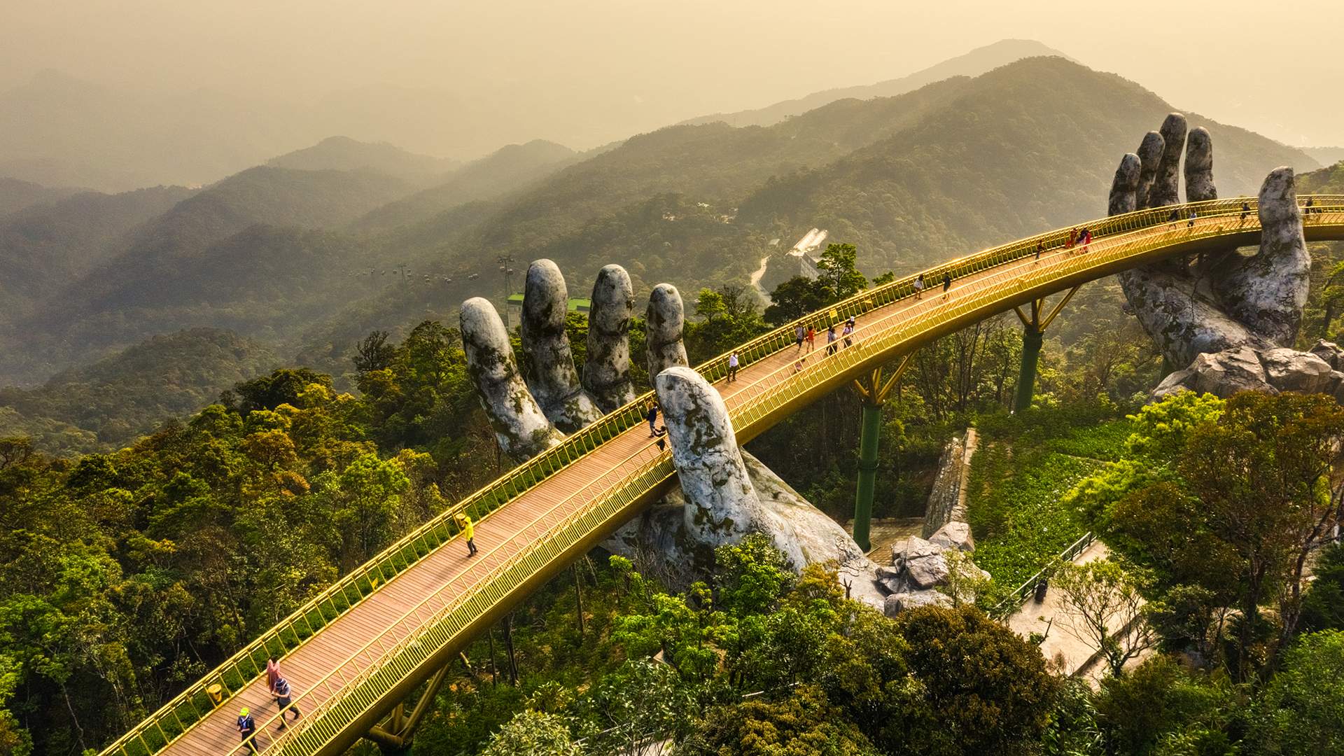 C U V NG Ba Na Hills